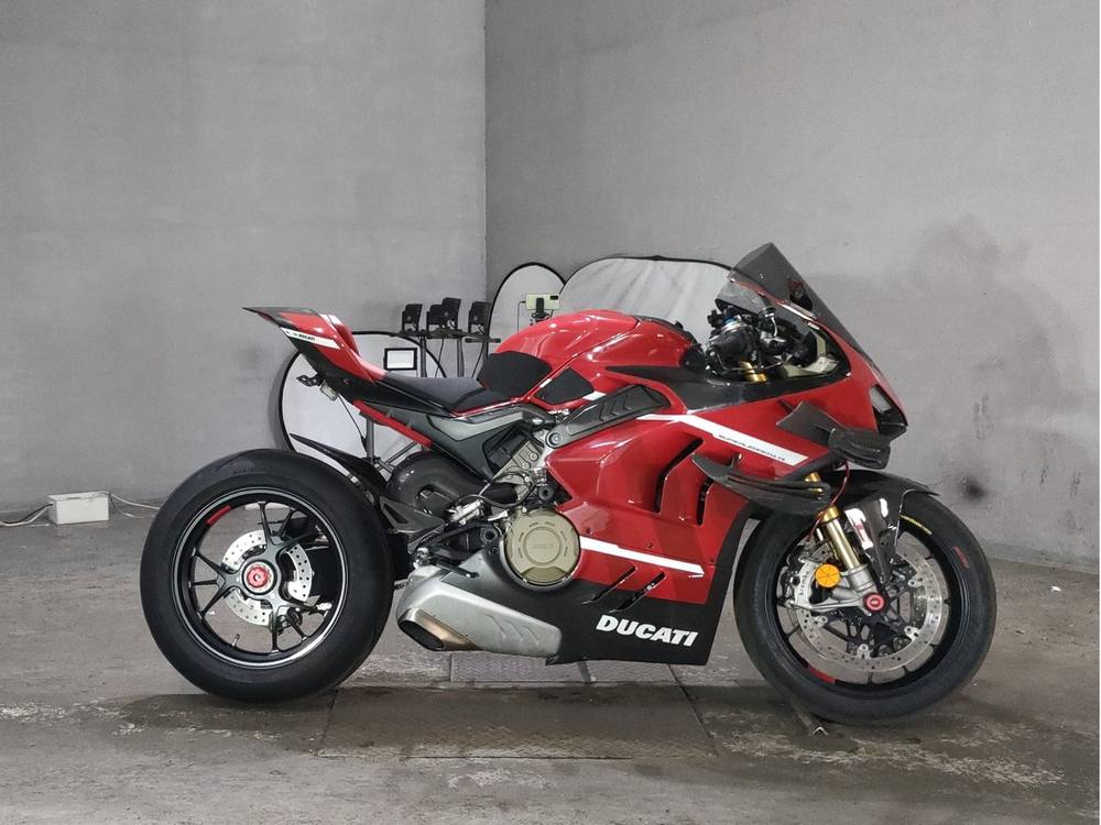 Ducati Panigale V4S