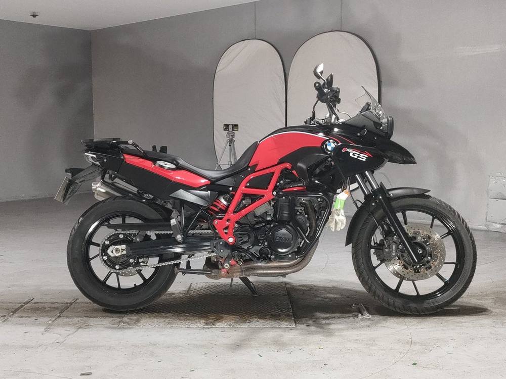 BMW F700GS
